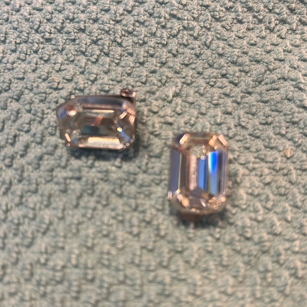Clip Earrings -2pair - Picture 4 of 4